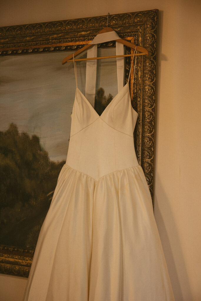 Getting-ready space available at Luxe Glass House wedding venue.